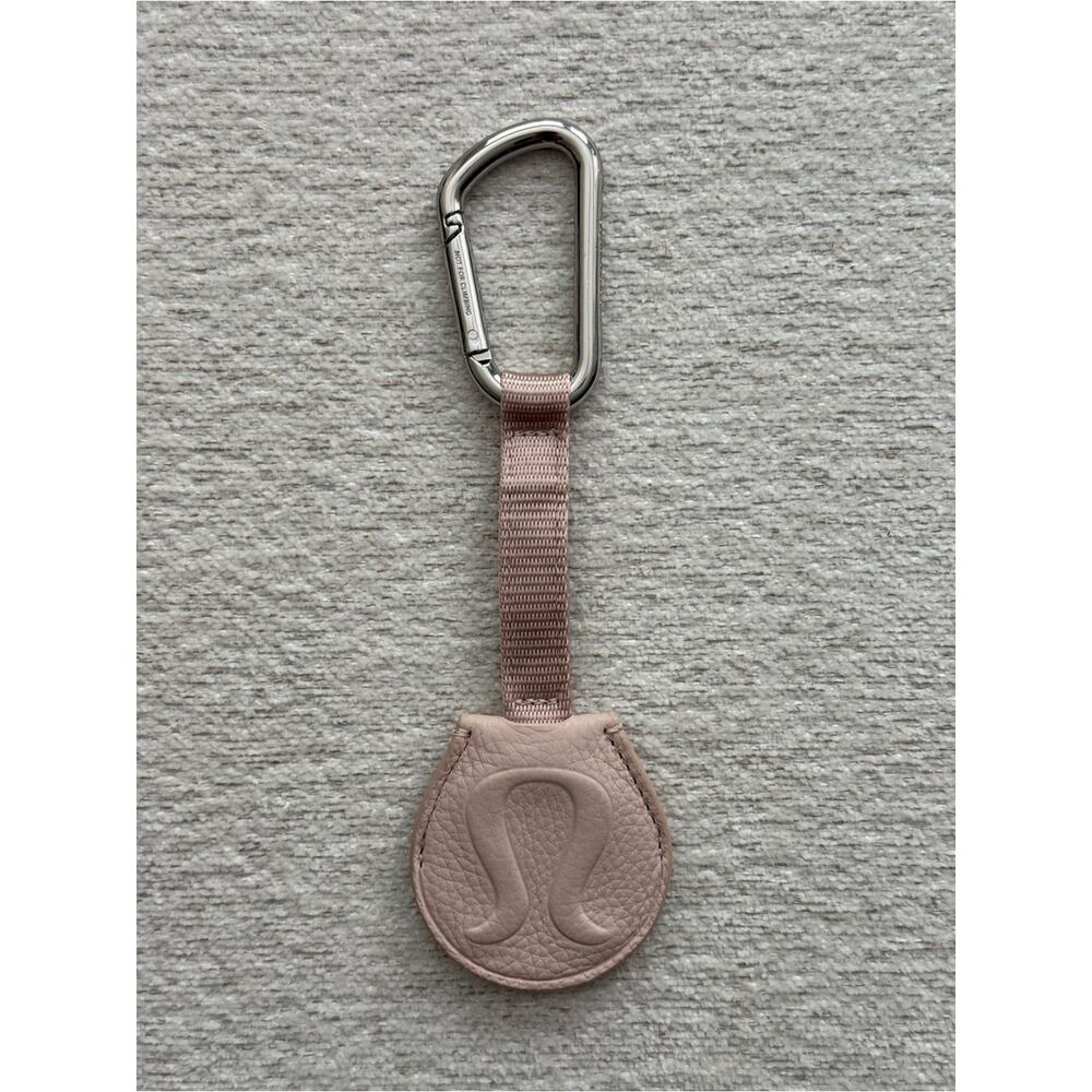 Lululemon Now and Always KeychainMisty Shell Blush Pink #W9CH1S
